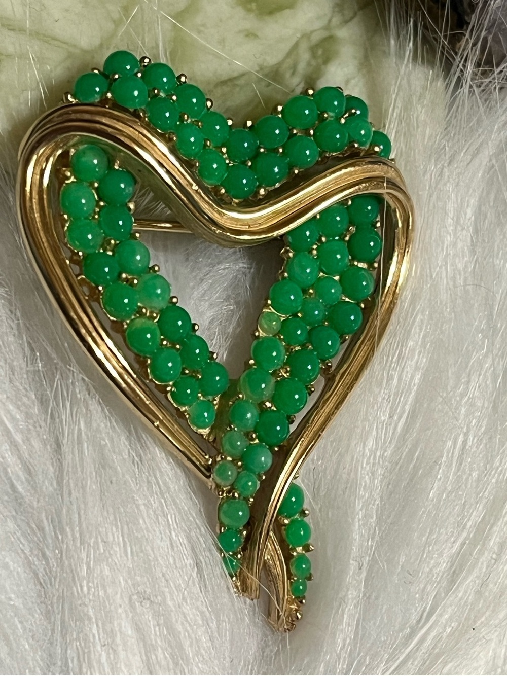Vintage Trifari Green Heart Brooch - Picture 5 of 11